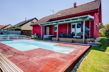 Prostranství za domem - Prodej domu 117 m², Hvozdec