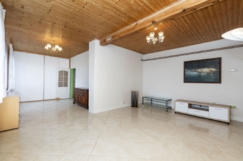 Obývací pokoj - Prodej domu 107 m², Hřivice