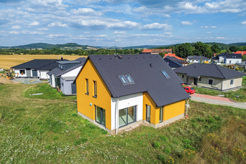 Prodej domu 153 m², Lužany