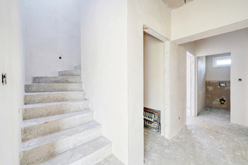 Prodej domu 153 m², Lužany