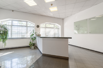 Pronájem kancelářských prostor 82 m², Praha 4 - Nusle
