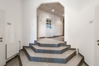Pronájem kancelářských prostor 82 m², Praha 4 - Nusle