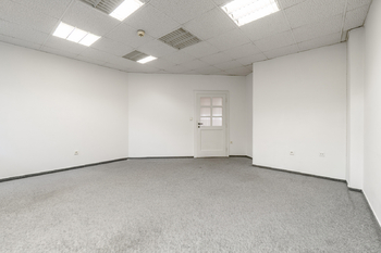 Pronájem kancelářských prostor 82 m², Praha 4 - Nusle