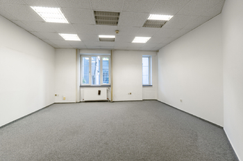 Pronájem kancelářských prostor 82 m², Praha 4 - Nusle