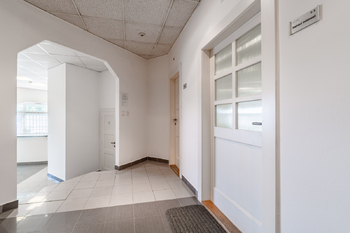 Pronájem kancelářských prostor 82 m², Praha 4 - Nusle