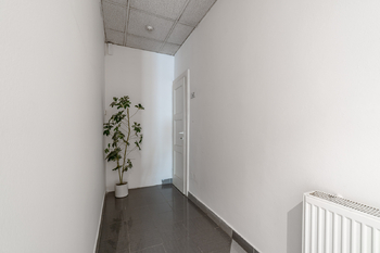Pronájem kancelářských prostor 82 m², Praha 4 - Nusle