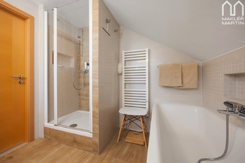 Prodej domu 208 m², Hlásná Třebaň