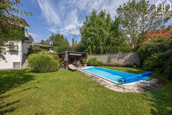 Prodej domu 208 m², Hlásná Třebaň