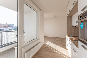 Pronájem bytu 1+kk v družstevním vlastnictví 27 m², Praha 5 - Hlubočepy