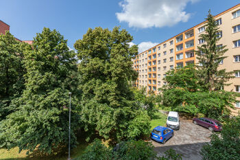 Výhled z oken - Pronájem bytu 2+1 v osobním vlastnictví 51 m², Praha 6 - Vokovice