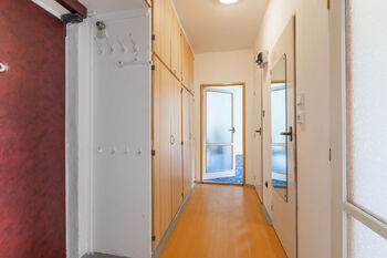 Chodba bytu - Pronájem bytu 2+1 v osobním vlastnictví 51 m², Praha 6 - Vokovice