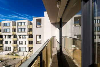 1. terasa - francouzské okno - Prodej bytu 3+kk v osobním vlastnictví 82 m², České Budějovice