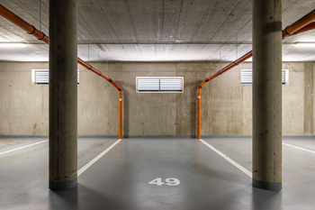 vyhrazené parkovací stání  - Prodej bytu 3+kk v osobním vlastnictví 82 m², České Budějovice