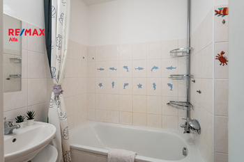 Pronájem bytu 1+kk v osobním vlastnictví 30 m², Klecany