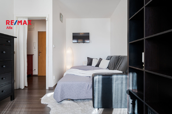 Pronájem bytu 1+kk v osobním vlastnictví 30 m², Klecany