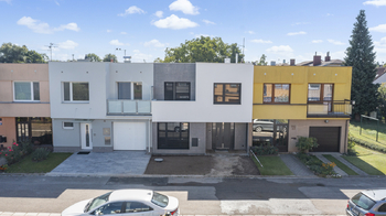 Foto z ulice - Prodej domu 132 m², Hradec Králové 