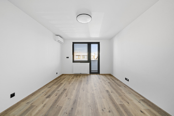 Pokoj 1 - patro - Prodej domu 132 m², Hradec Králové