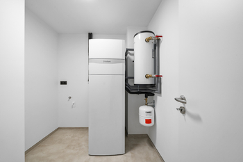 Technická místnost - patro - Prodej domu 132 m², Hradec Králové