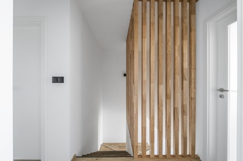 Chodba - patro - Prodej domu 132 m², Hradec Králové