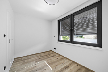 Pracovna - přízemí - Prodej domu 132 m², Hradec Králové