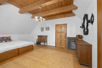 2.P - ložnice s balkonem - Prodej chaty / chalupy 116 m², Horní Dvořiště