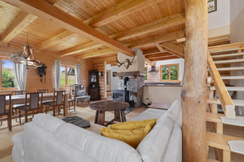 hlavní místnost s kuchyní - Prodej chaty / chalupy 116 m², Horní Dvořiště