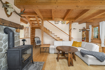 hlavní místnost s kuchyní - Prodej chaty / chalupy 116 m², Horní Dvořiště