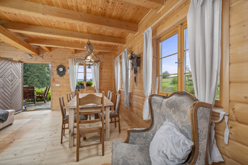 hlavní místnost s kuchyní - Prodej chaty / chalupy 116 m², Horní Dvořiště