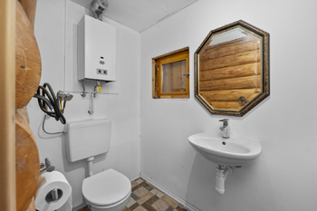 samostatné wc v přízemí - Prodej chaty / chalupy 116 m², Horní Dvořiště