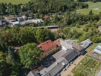 Prodej obchodních prostor 700 m², Zbiroh
