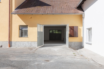 Prodej obchodních prostor 700 m², Zbiroh