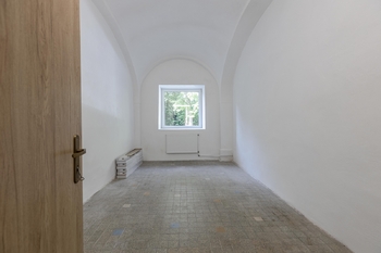 Prodej obchodních prostor 700 m², Zbiroh