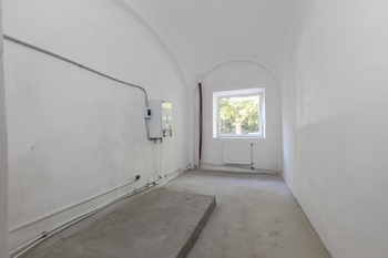 Prodej obchodních prostor 700 m², Zbiroh