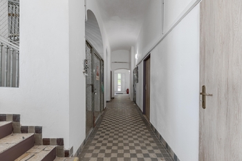 Prodej obchodních prostor 700 m², Zbiroh
