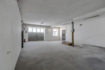 Prodej obchodních prostor 700 m², Zbiroh