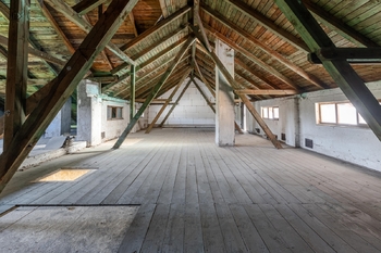 Prodej obchodních prostor 700 m², Zbiroh