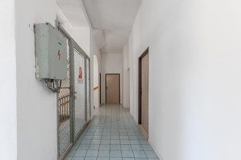 Prodej obchodních prostor 700 m², Zbiroh
