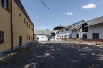 Prodej obchodních prostor 700 m², Zbiroh