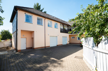 Uzavřený dvůr - Prodej bytu 4+kk v osobním vlastnictví 110 m², Nový Vestec