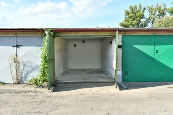 Prodej garáže, Hradec Králové