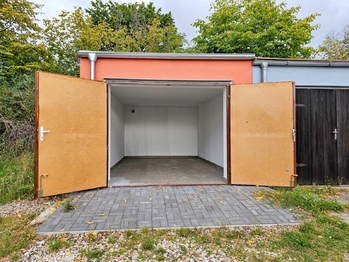 Pronájem garáže 21 m², Chomutov