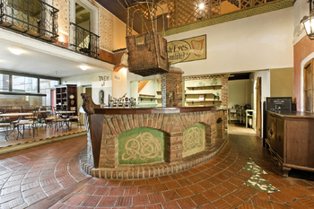 Pronájem restaurace 456 m², Praha 10 - Petrovice