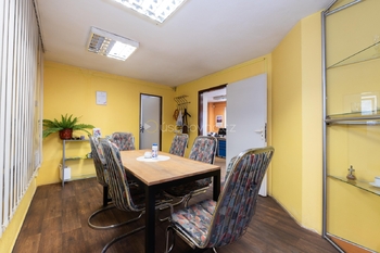 Prodej výrobních prostor 940 m², Teplice