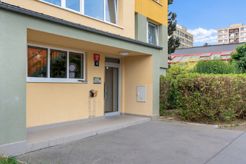 Prodej bytu 2+kk v osobním vlastnictví 41 m², Praha 4 - Chodov