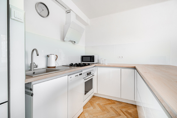 Prodej bytu 4+kk v osobním vlastnictví 77 m², Praha 4 - Michle
