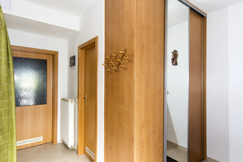 předsíň - Prodej bytu 3+kk v osobním vlastnictví 193 m², Nupaky