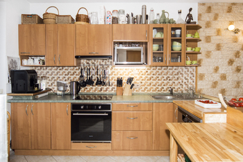 kuchyňský kout - Prodej bytu 3+kk v osobním vlastnictví 193 m², Nupaky