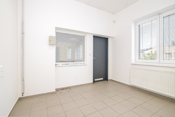 Pronájem skladovacích prostor 2715 m², Ostrava