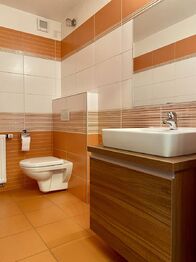 Pronájem domu 181 m², Praha 5 - Velká Chuchle