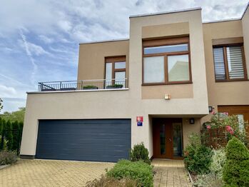 Pronájem domu 181 m², Praha 5 - Velká Chuchle